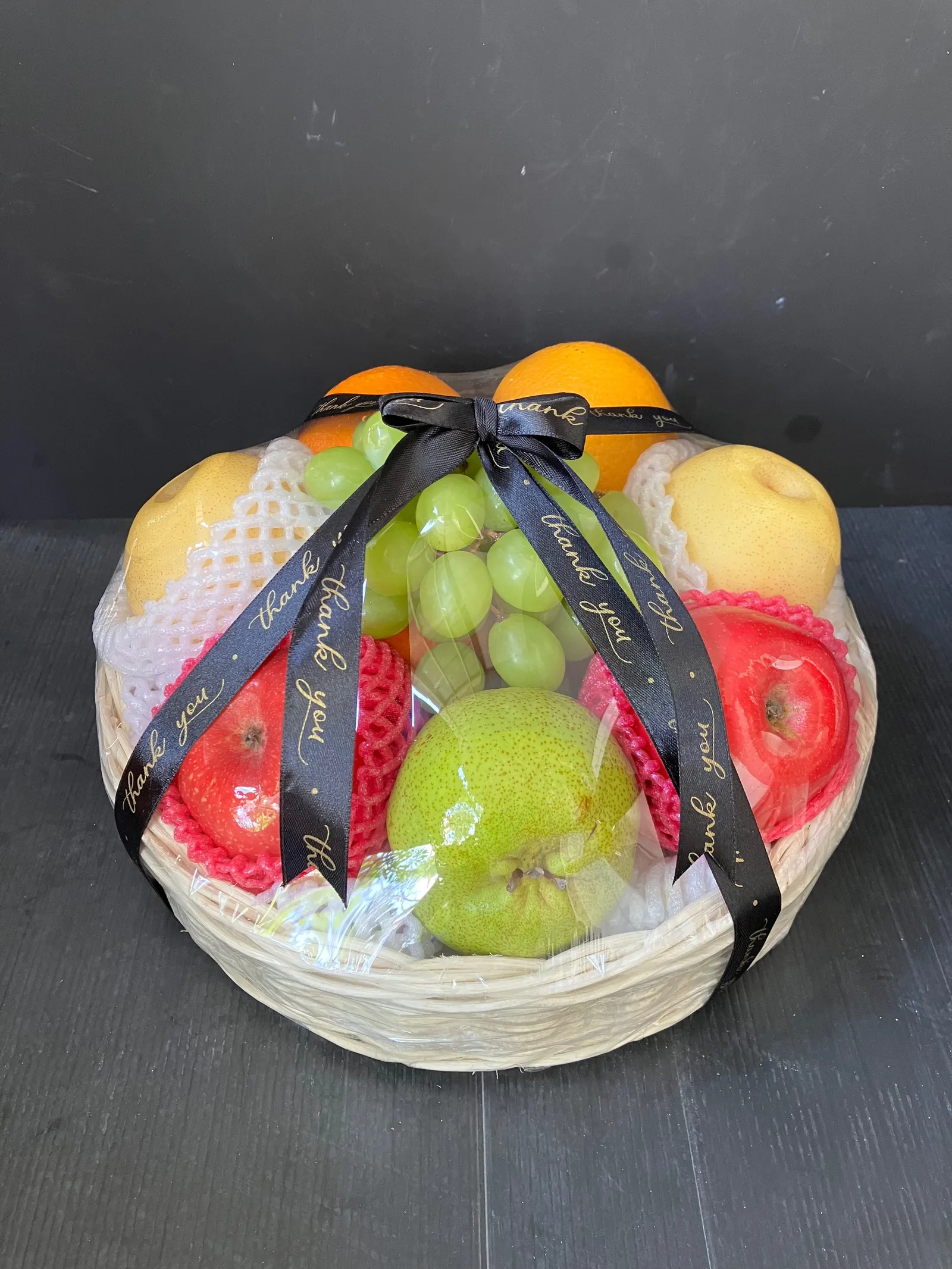 Sweet Harvest – hampers buah Goldenfruit