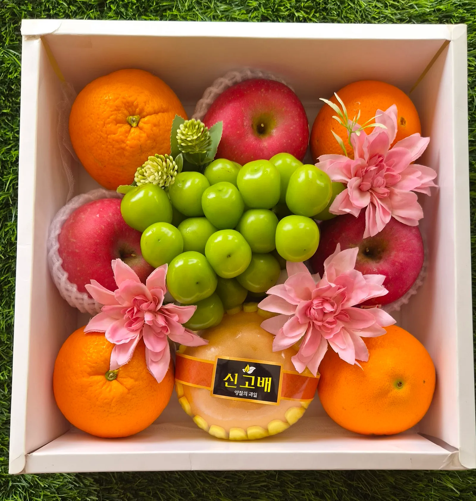 White Box Hampers Goldenfruit untuk hadiah corporate